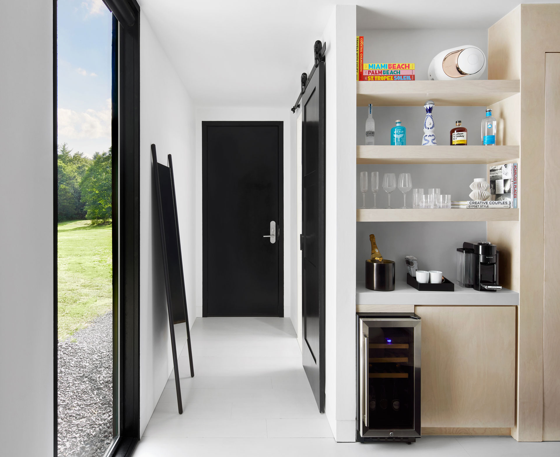 Moliving: The World's First Nomadic Hospitality Solution
