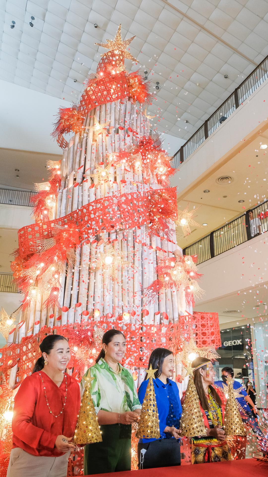 Ayala Malls Abreeza Bridges Opportunities to the Matigsalug Community Through Tree of Hope Campaign