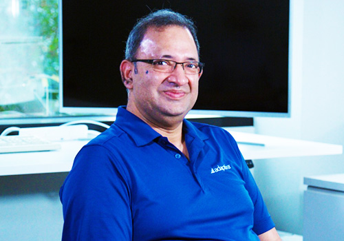 Bootstrapping to 100 Employees With No Debt