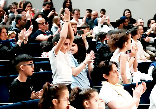 Halkbank Children's Theatre-Three Penny Banks